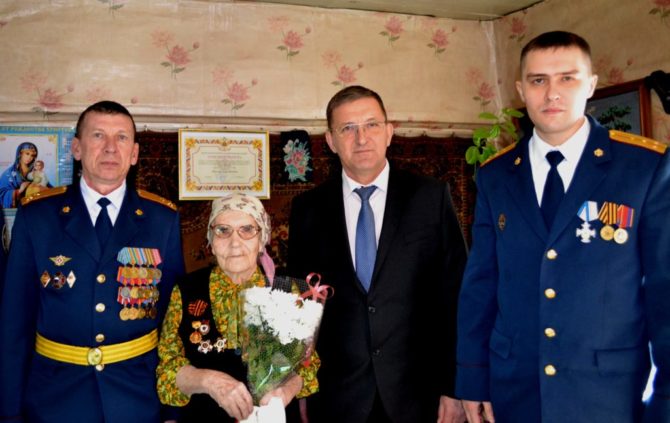 В Соликамске продолжается вручение медалей ветеранам к юбилею Победы в Великой Отечественной войне